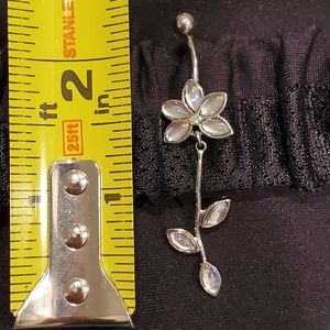 Belly/Naval Ring Flower w Pearlized Jewels 14 ga.